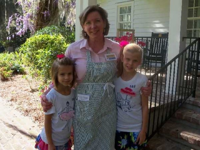 Catherine Holt and helpers.jpg